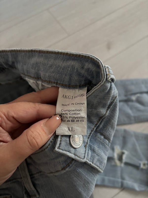 Women's Light Blue Ripped Jeans Size XL