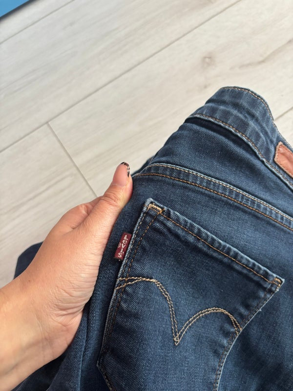 Levi's Classic Rise Slim Fit Jeans Size 29 Demi Curve — W29