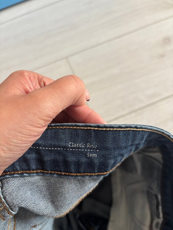 Levi's Classic Rise Slim Fit Jeans Size 29 Demi Curve — W29